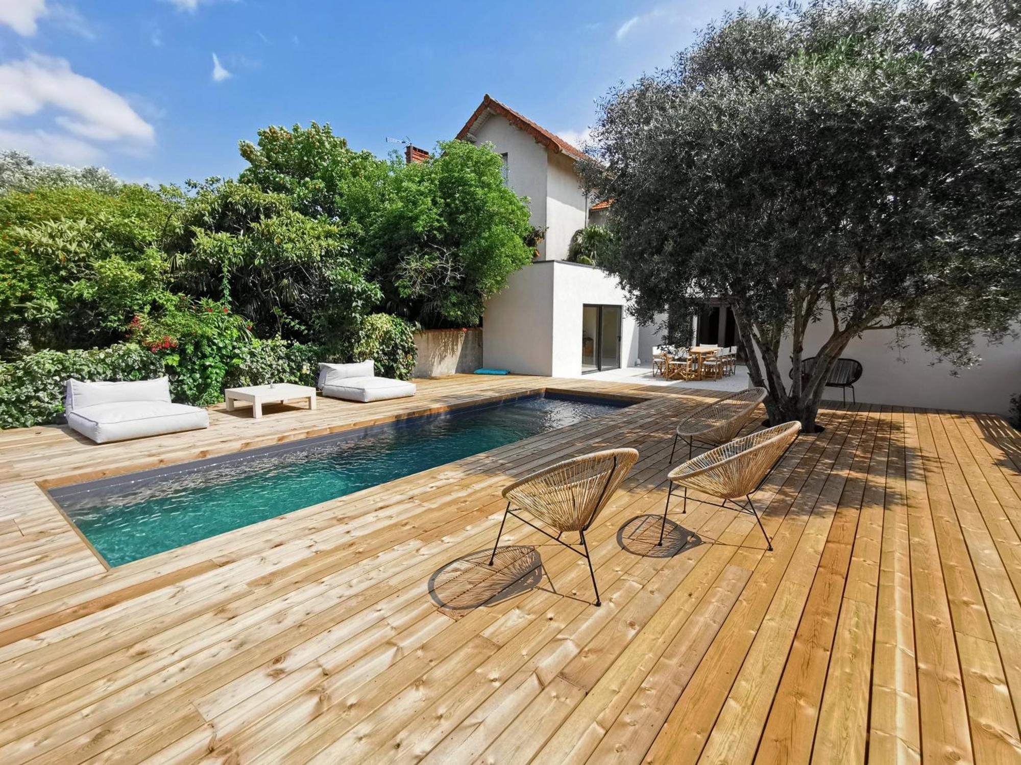 La De L'ecole ! Piscine, Jardin, Garage, Clim ! *