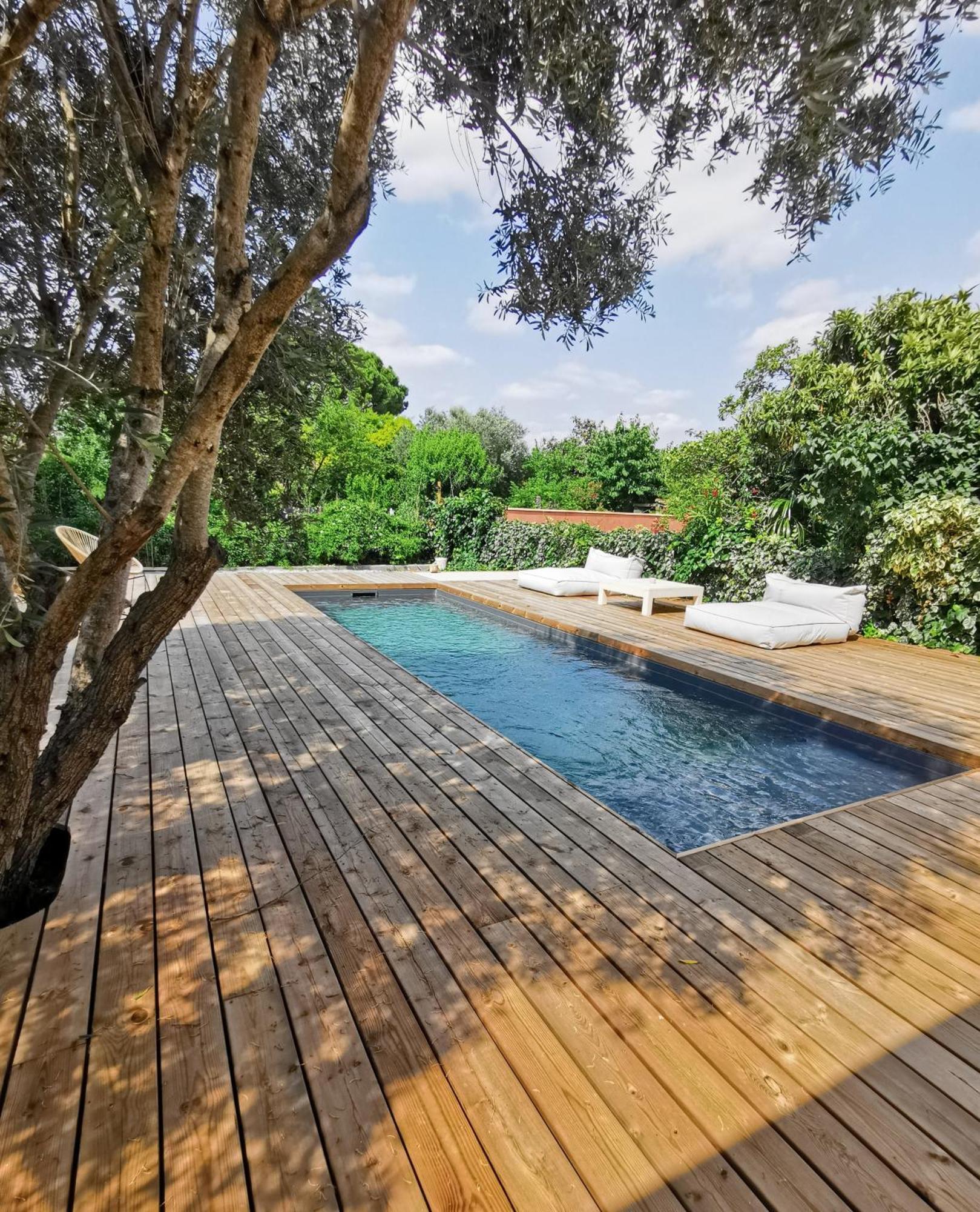 Villa La De L'ecole ! Piscine, Jardin, Garage, Clim !